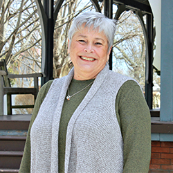 VOM-APRIL 2019-CARMEN ALESSI 250X250 CARMEN ALESSI, VOLUNTEER OF THE MONTH