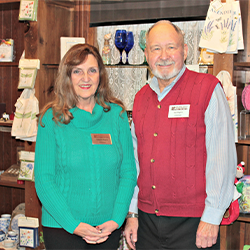 VOM-December 2019-Don & Vivianne Rogers 250×250 DON & VIVIANNE ROGERS, VOLUNTEER OF THE MONTH