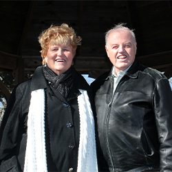 VOM-FEBRUARY 2020-SUE & BILL CURRIE 250X250 BILL & SUE CURRIE, VOLUNTEER OF THE MONTH