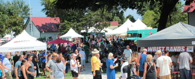 A crowd of people outdoors