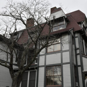 Scary-PE-House-Fall-Cape-May-23-600×600